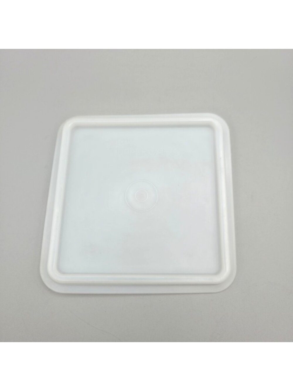 Tupperware Square Plastic Replacement Lid Clear Model 1315-8 Fits Cracker Keeper